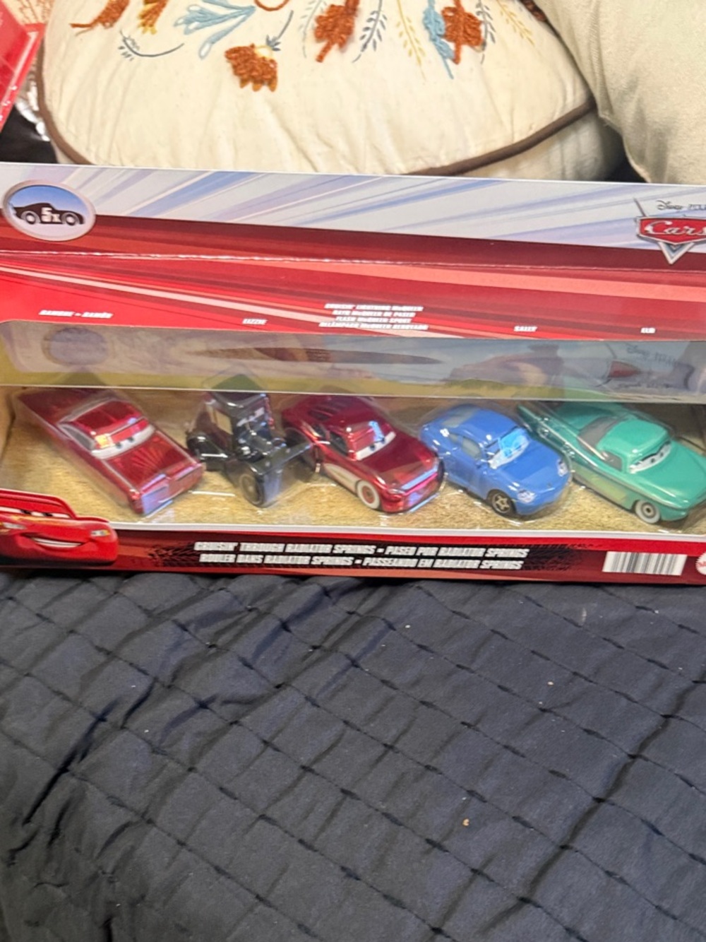 Disney Pixar Cars cruisin’ through radiator Springs pack